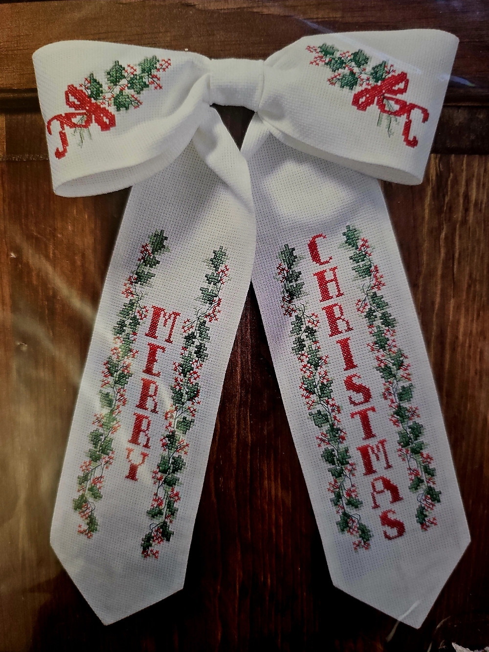 New Bucilla "DECK THE WALL" Cross-Stitch White Holiday Bow